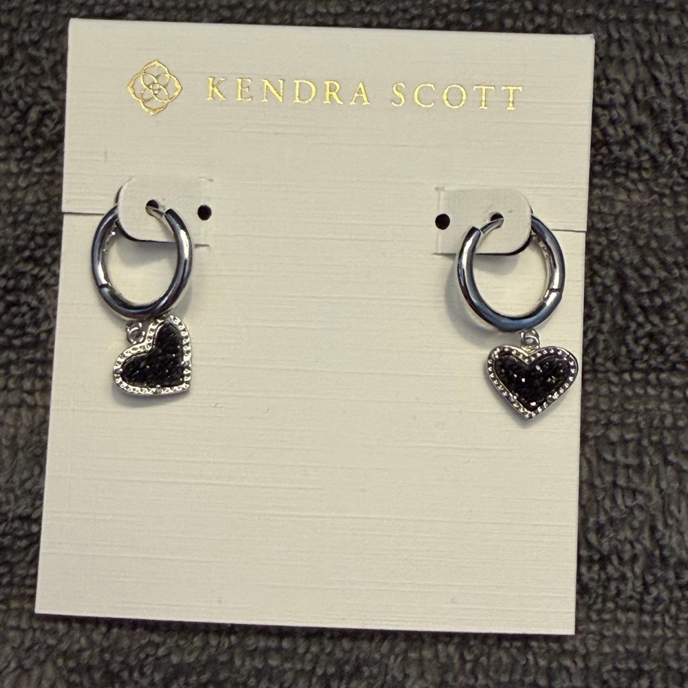 Kendra Scott Ari Heart Huggies in black drusy and silver- tone - NWOT